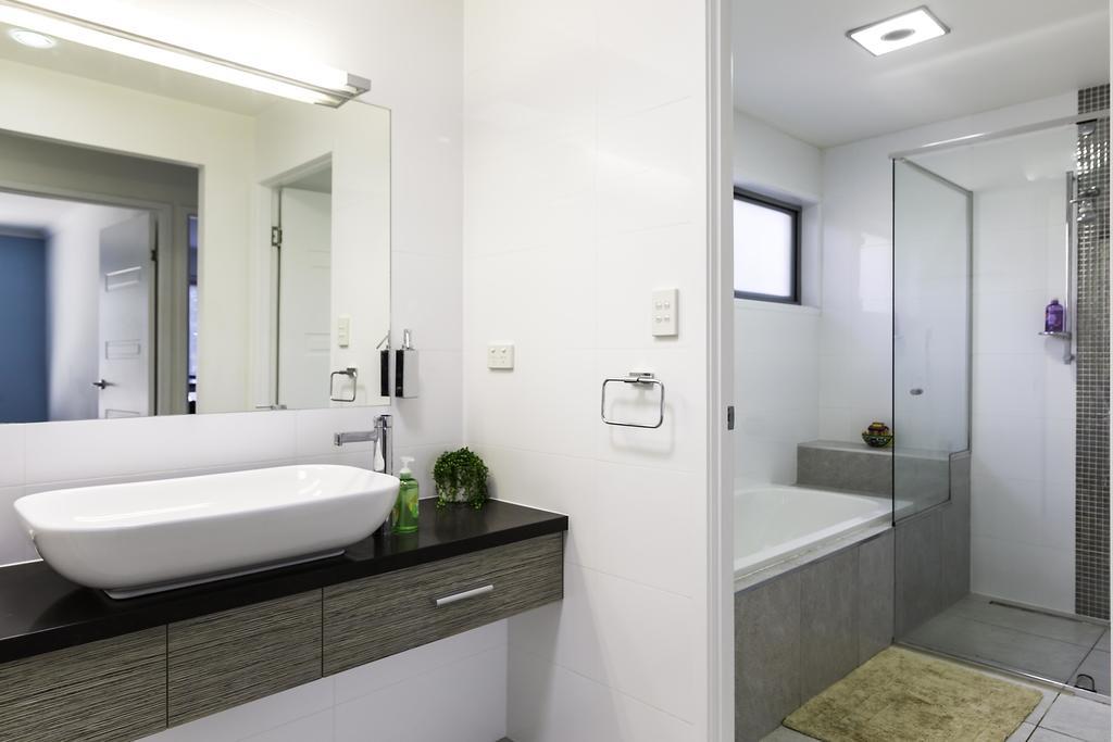 Newport Dream Quiet Island - No Party Maximum 9-10 People Holiday home Redcliffe
