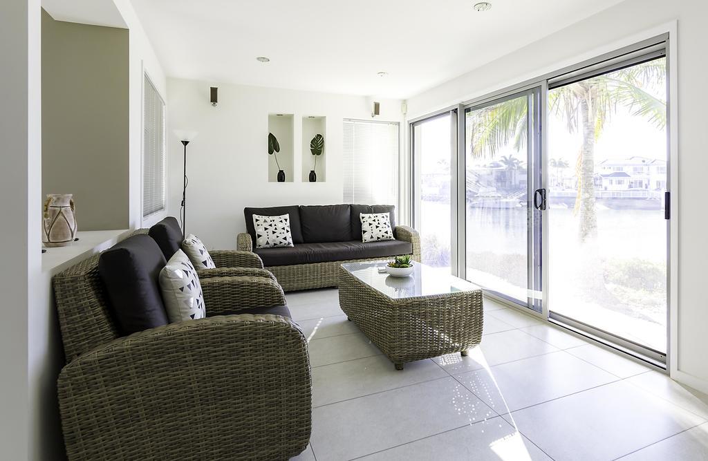 Newport Dream Quiet Island - No Party Maximum 9-10 People Holiday home *